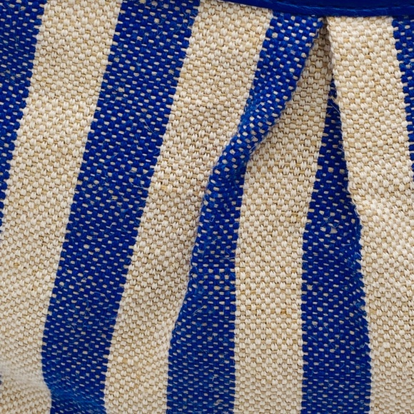 Nordstrom Linen Blue Tan Striped Clutch Zipper Closure Nautical Spring Summer - Picture 2 of 7